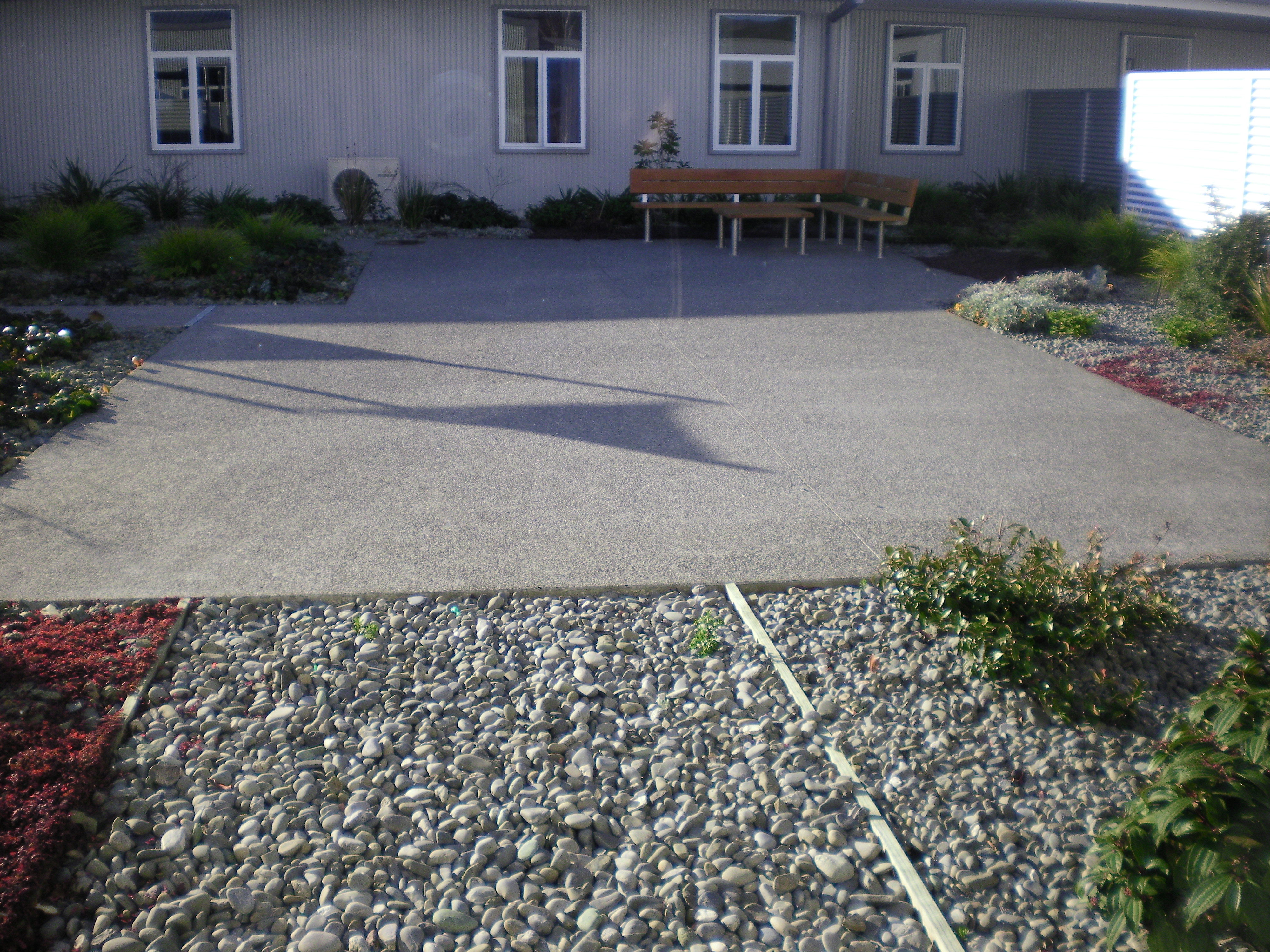 Maternity courtyard Wairau Hospital